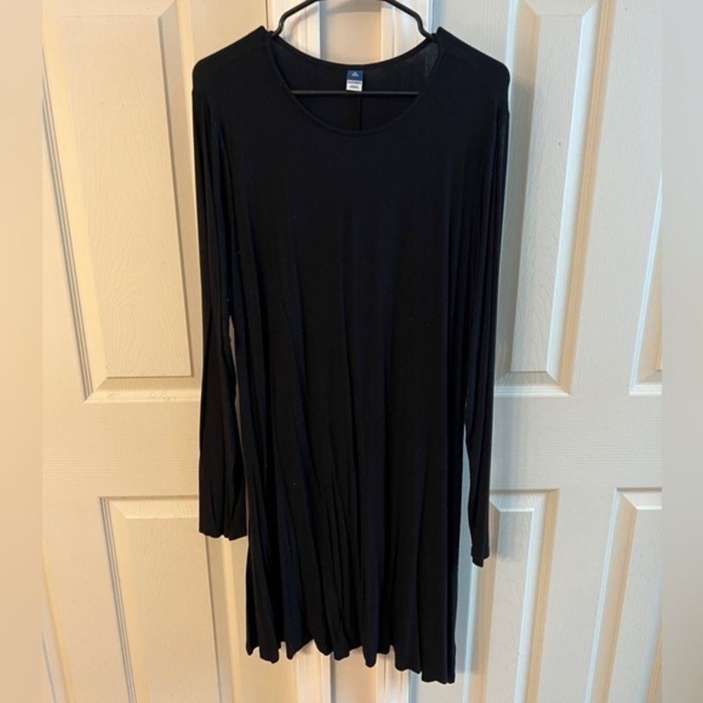 Old Navy Classic Black Long Sleeve Dress